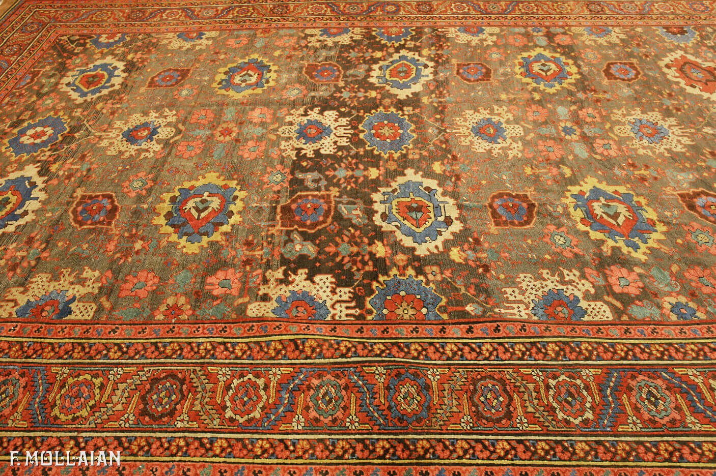 A Large Antique Persian Bakshaish Carpet n°:29041726